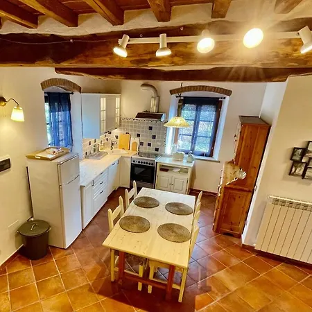 Deadfox Apartamento Sassetta